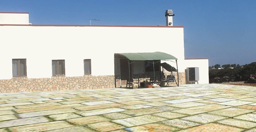 <span id="hs_cos_wrapper_name" class="hs_cos_wrapper hs_cos_wrapper_meta_field hs_cos_wrapper_type_text" style="" data-hs-cos-general-type="meta_field" data-hs-cos-type="text" >Riscaldamento ecosostenibile in un contesto incontaminato</span>