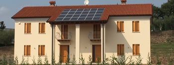 Fonti rinnovabili e impianti ibridi per edifici al top